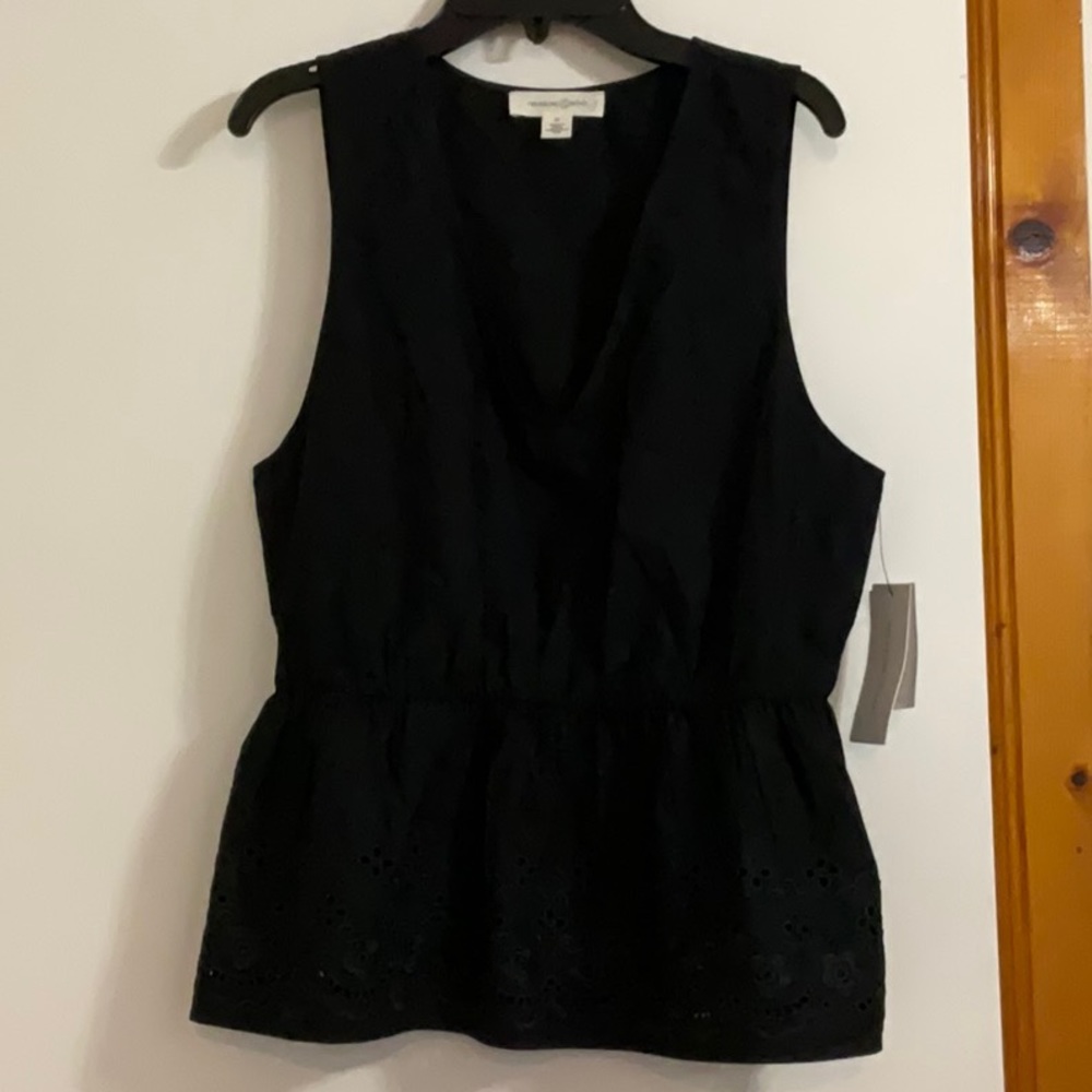 Treasure & Bond v-neck sleeveless black top with embroidery size M 100% cotton